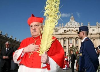 El cardenal Angelo Sodano (+). Foto de archivo.