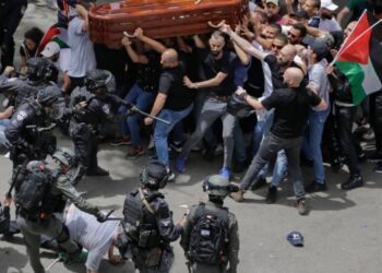 El funeral de la periodista Shireen Abu Akleh. Foto AP.