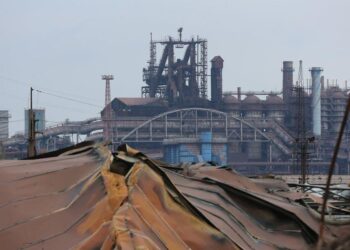 La acería Azovstal en la ciudad portuaria ucraniana de Mariúpol. Foto agencias.