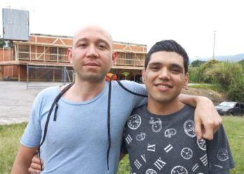 Marller González y Walter Mayorga estuvieron privados de libertad durante seis años siendo inocentes, acusados sin pruebas del asesinato de un sargento de la GNB cometido en Mérida durante las protestas sociales de 2014.