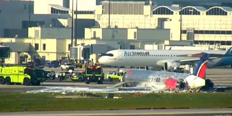 Incendio, avión aeropuerto Miami. Foto captura CNN.