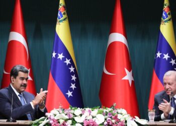 Nicolás Maduro y el presidente de Turquía, Recep Tayyip. Foto @PresidencialVen