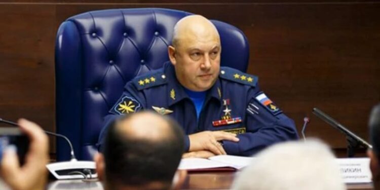 Sergey Surovikin estará a cargo del Grupo de Fuerzas del Sur (SGF), que desempeña un papel clave en la ofensiva en el Donbás. Twitter @mod_russia