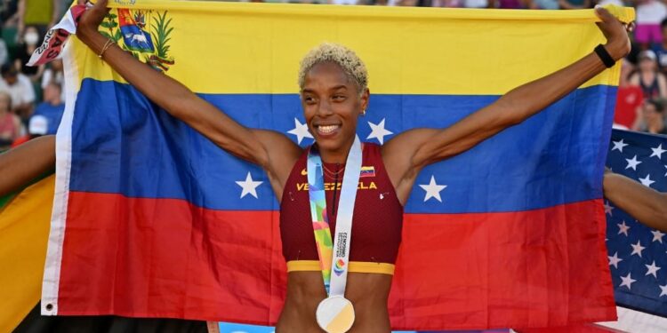 Venezuela's Yulimar Rojas celebrates winning the women's triple jump final during the World Athletics Championships at Hayward Field in Eugene, Oregon on July 18, 2022. (Photo by ANDREJ ISAKOVIC / AFP)