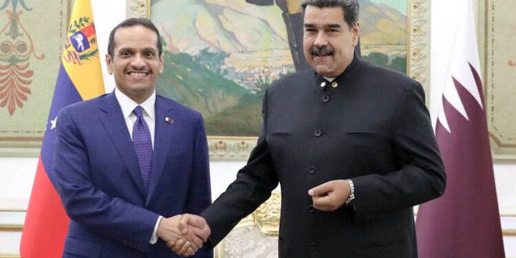 Canciller  de Qatar, Jeque Mohammad Bin Abdulrahman Al-Thani y Nicolás Maduro. Foto Prensa Presidencial.