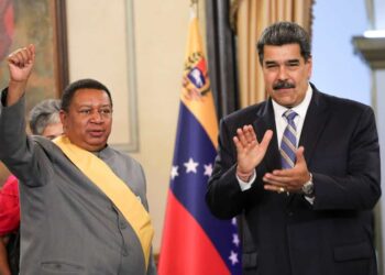 El secretario general de la Organización de Países Exportadores de Petróleo (OPEP), Mohamed Barkindo (+) y Nicolás Maduro. Foto @NicolasMaduro