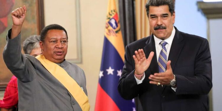 El secretario general de la Organización de Países Exportadores de Petróleo (OPEP), Mohamed Barkindo (+) y Nicolás Maduro. Foto @NicolasMaduro