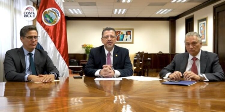 El presidente de Costa Rica, Rodrigo Chaves. Foto captura de video.