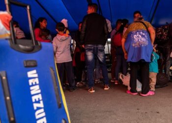 En el mundo hay más de 6,1 millones de migrantes y refugiados venezolanos, según registros de las Naciones Unidas. Por ESTEBAN VEGA - SEMANA
