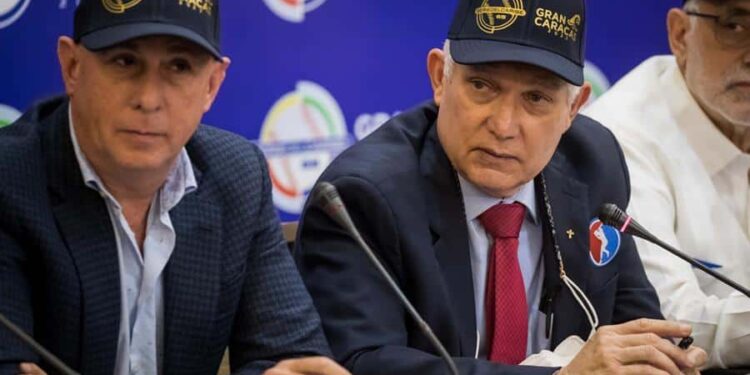 Juan Francisco Puello Herrera, comisionado de Béisbol Profesional del Caribe, habla durante una rueda de prensa hoy, en Caracas (Venezuela). La sexagésima quinta edición de la Serie del Caribe comenzará a disputarse el 2 de febrero de 2023 en Venezuela, por primera vez con ocho equipos compitiendo, por lo que se trata de una celebración "a lo grande", aseguraron este jueves los organizadores. EFE/ Miguel Gutiérrez