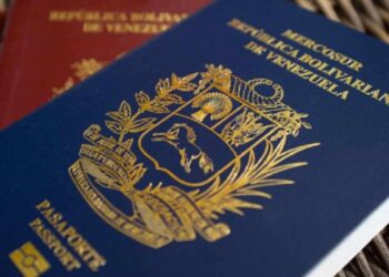 Pasaporte venezolano. Foto de archivo.