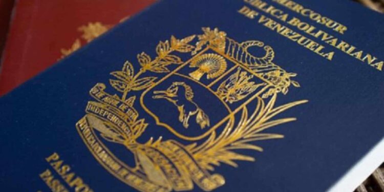 Pasaporte venezolano. Foto de archivo.