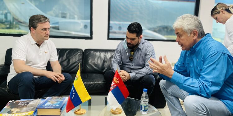 Canciller de Serbia y Castro Soteldo. Foto Cancillería de Maduro.