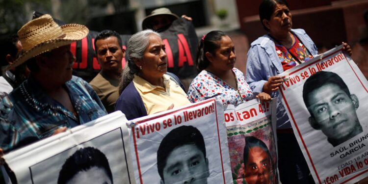 Caso Ayotzinapa. Padres. Foto de archivo.