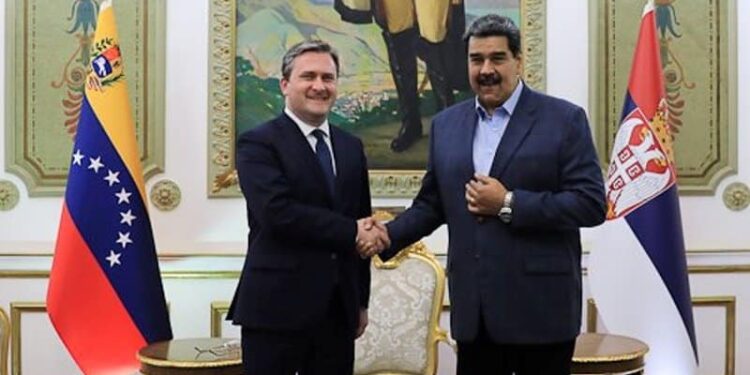 Nicolás Maduro y el canciller serbio, Nikola Selakovic. Foto @PresidencialVen
