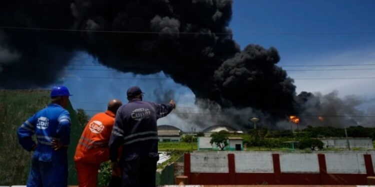 Trabajadores del Sindicato Petrolero de Cuba. Foto AP.