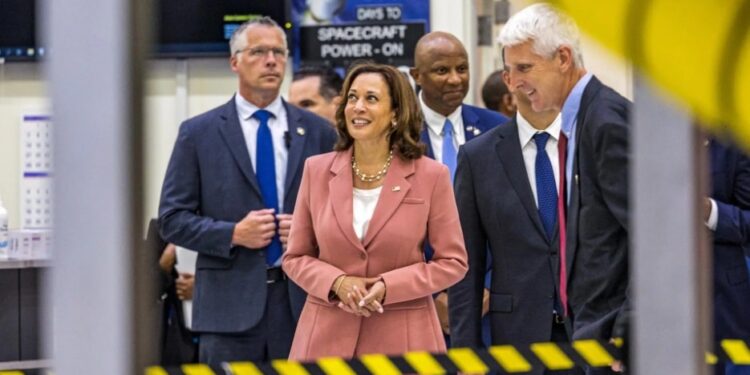 Vicepresidenta de EEUU, Kamala Harris, Nasa. Foto agencias.