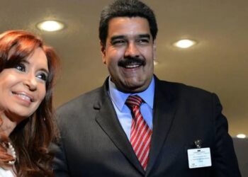 Cristina Kirchner y Nicolás Maduro. Foto agencias.