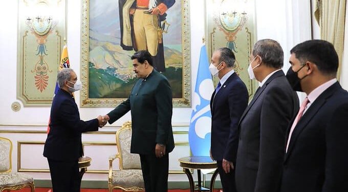 El Secretario General de la OPEP, Haitham Al Ghais y Nicolás Maduro. Foto @PresidencialVen