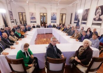 La reunión multisectorial encabezada Alberto Fernández este viernes en la Casa Rosada. Foto Presidencia Argentina.