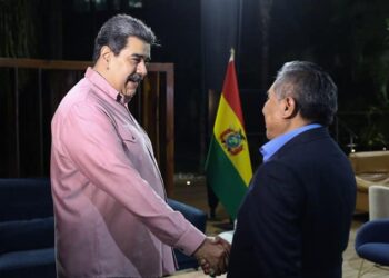 Nicolás Maduro y el canciller de Bolivia, Rogelio Mayta. Foto @PresidencialVen
