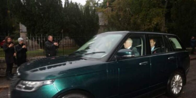 A Range Rover being driven by Prince William and carrying Prince Andrew, Prince Edward and Edward's wife Sophie has arrived at Balmoral Castle. Reuters