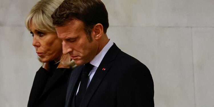 El presidente y la primera dama de Francia, Emmanuel y Brigitte Macron. SARAH MEYSSONNIER/POOL/AFP