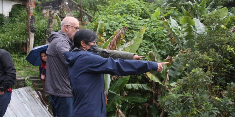 Delcy Rodríguez y Jorge Rodríguez. Catia. Foto @jorgerpsuv