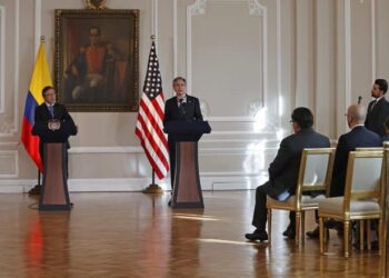 El presidente de Colombia, Gustavo Petro y el secretario de Estado de EE.UU., Antony Blinken. Foto Twitter.
