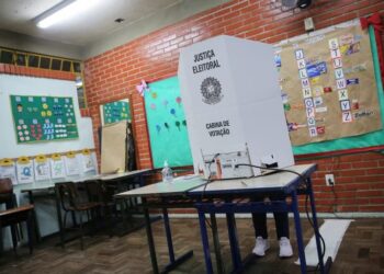 Un centro de votación en Porto Alegre (REUTERS/Diego Vara)