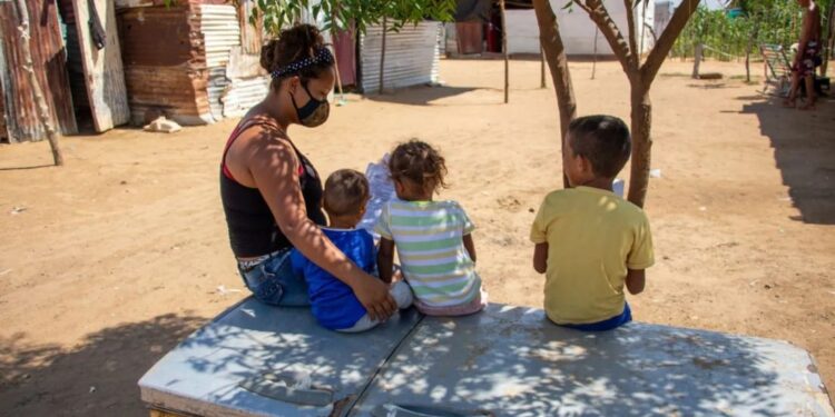 Los niños y niñas migrantes venezolanas presentan déficit nutricional debido a la dificultad para alimentarse en el vecino país. Por CORTESÍA RAFAEL SIFONTES
