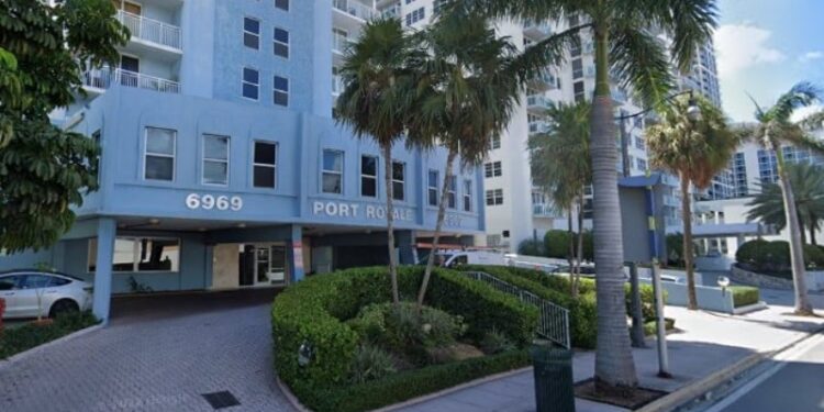 Miami, EEUU. El condominio Port Royale, en el número 6969 de la Avenida Collins. Foto de archivo.