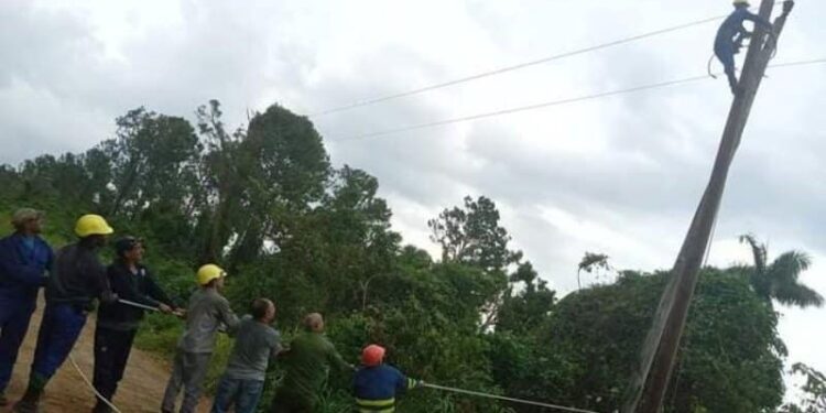 Sistema eléctrico en Cuba. Foto @OSDE_UNE