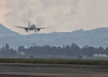 Despegue y Aterrizaje de Aviones en el Aeropuerto El Dorado. Álvaro Tavera (Colprensa)