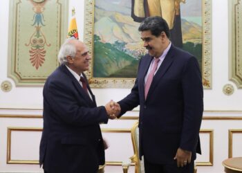 Nicolás Maduro y el expresidente de Colomnbia, Ernesto Samper. Foto @PresidencialVen