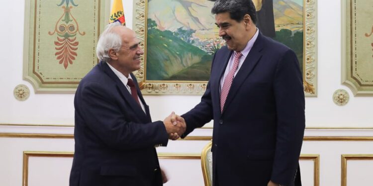 Nicolás Maduro y el expresidente de Colomnbia, Ernesto Samper. Foto @PresidencialVen