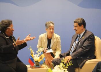 Nicolás Maduro y rimera ministra de Barbados, Mia Mottley. Foto Twitter.