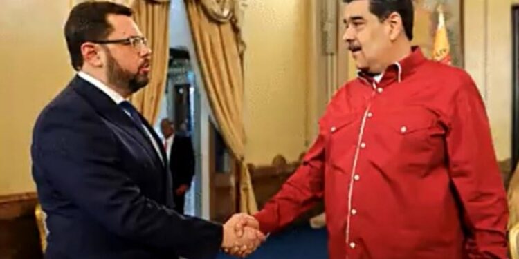 Antonio Ecarri y Nicolás Maduro. Foto captura de video @PresidencialVen