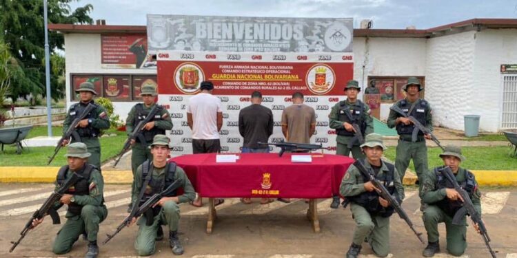 Detenidos Tren de Guayana. Foto @dhernandezlarez