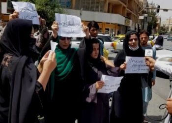 Un grupo de mujeres protestan en Afganistán. Foto de archivo.