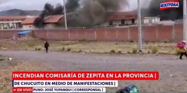 Comisaría Perú, incendio protestas. Foto captura de video.