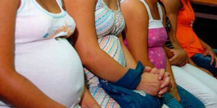 Cuba, embarazo de adolescentes. Foto de archivo.