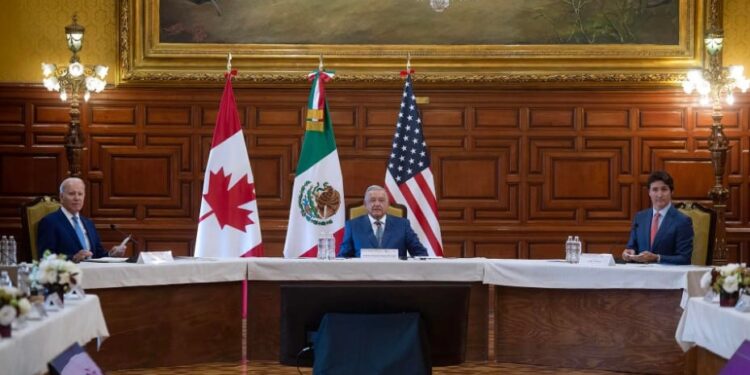 Joe Biden, AMLO y Justin Trudeau en México. Foto agencias.