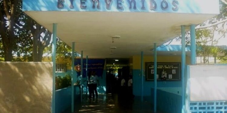 La Escuela Básica Delta Amacuro. Foto de archivo.