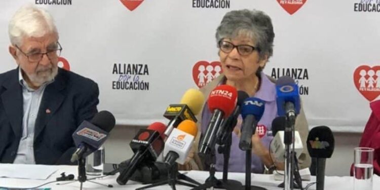 La coordinadora de educación para la paz del movimiento Fe y Alegría, Luisa Pernalete. Foto Radio Fe y Alegría Noticias