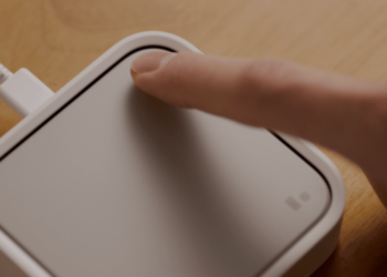 Samsung presenta un cargador de teléfono que controla el hogar inteligente. Foto de archivo.