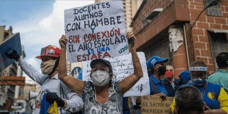 Docentes venezolanos. protestas. Foto agencias.