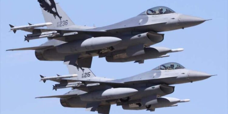 EEUU. cazas F-16. Foto de archivo.