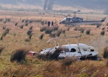Helicóptero Chile, combate incendios. Foto @TReporta