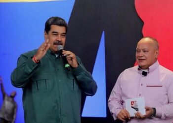 Nicolás Maduro y Diosdado Cabello. Foto Con el mazo.